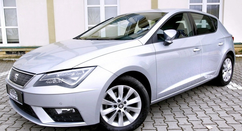 Seat Leon cena 74999 przebieg: 16000, rok produkcji 2019 z Przedecz małe 596